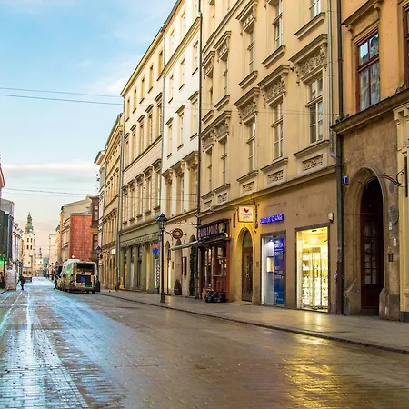 Main Square Lux 3 Апартаменты